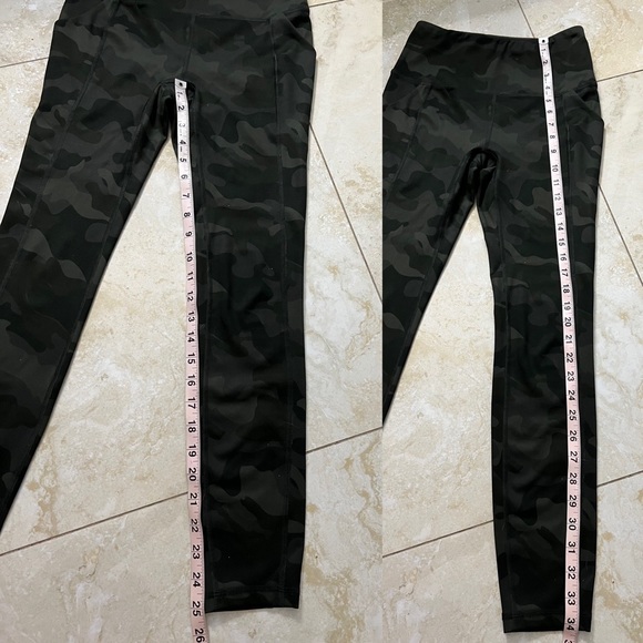 Cute camo workout set (top size small,  bottom xs) - Picture 7 of 14